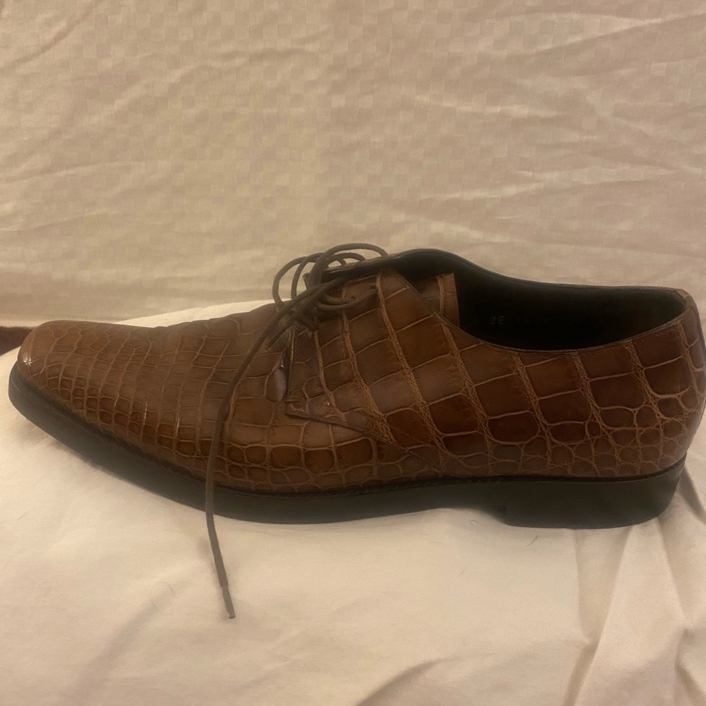 Prada men’s tan crocodile shoes - Picture 2 of 3